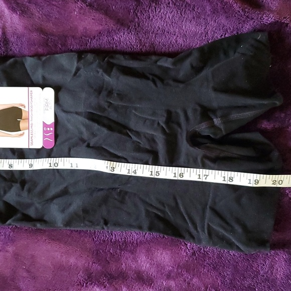 Shapewear bodysuit NWT - Picture 4 of 15